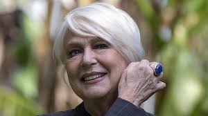 Loretta goggi (pronounced loˈretta ˈɡɔddʒi; Loretta Goggi Eta Altezza Peso La Sua Malattia Il Marito Morto Figli