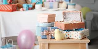 Auch tolle ideen für karten, vorlagen für einen storch ideen zum basteln mit kindern und vieles mehr gibt es hier. Geschenke Zur Geburt 77 Sinnvolle Und Originelle Geschenkideen