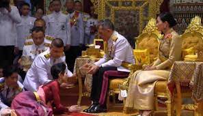 She has now been released out of the prison and has been given all royal title. Thaimythbuster On Twitter What A Mess At The Palace Hotel Of The Thai German King Vajiralongkorn Forgives His Official Mia Noi Sineenat Koi Wongvajirapakdi And Orders Her To Join Him And His