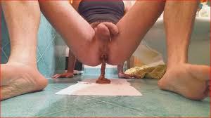 First shitting video  Ragazzo italiano passivo caga e mostra culo spanato  - gay scat porn at ThisVid tube