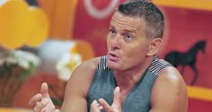 Mára elfogadta, a színészkedés az ő életében hamarabb véget ér majd, mint ahogy azt eltervezte. Rekasi Karoly Es Detar Eniko Valasa