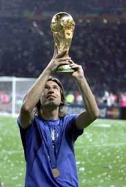 Changement de style pour l'italie. 98 Soccer Ideas Soccer Football Players Football