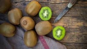 Which fruits help in weight loss?