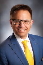 Brian Hesse's Instagram, Twitter & Facebook