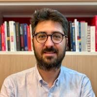 2300+ perfiles de «Faraci»