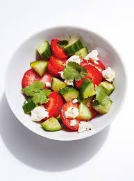 Salade De Fraises De Concombre Et De Feta Ricardo Recipe Vegetable Recipes Food Summer Cooking
