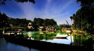 Rute Dan Lokasi Kampung Sampireun Destinasi Tempat Wisata Alam Yang Menakjubkan Dari Garut Alam Tempat Pemandangan