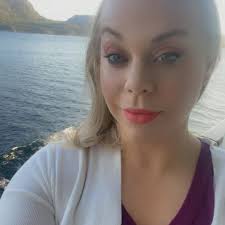 hello goodbye to these super hot heroes. THE UMBRELLA ACADEMY is now  playing.