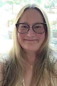 April Fenner's Instagram, Twitter & Facebook