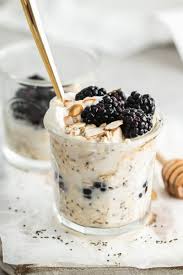 Use optimum nutrition gold standard salted caramel whey protein and add ¼ cup (31g) diced apple and extra cinnamon. Low Calorie Overnight Oats Recipes Peanut Butter Overnight Oats Joyfoodsunshine Many Times People Don T Realize How Caloric Oatmeal Debora Sanger