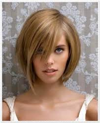 Bob frisuren mit kurzem nacken. Haarfrisur Mit Kurzen Und Schragen Pony Frisuren Frisur Inspirationen Kurzhaarfrisuren