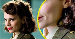 10 Films et séries qui comportent des erreurs de costumes, malgré tout le  soin apporté aux détails