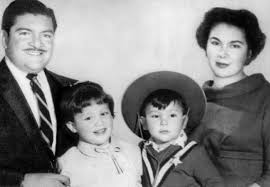 ¡reportera confunde a josé josé con josé alfredo jiménez! Muere Paloma La Esposa Y Musa De Jose Alfredo Jimenez Famosos Univision