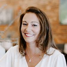 Diane Gove's Instagram, Twitter & Facebook