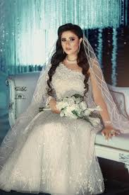 دخل مشاهير من الوسط الفني والإعلامي على الخط، في الأزمة التي لا تزال مستمرة بين الفنانة ياسمين عبد العزيز والمذيعة بوسي شلبي والفنانة ريهام حجاج، بل وتدخل أقارب للطرفين مما زاد الأزمة اشتعالا، وجعلها تأخذ شكلا آخر للخلاف وصفة النقاد بـقلة القيمة. ÙŠØ§Ø³Ù…ÙŠÙ† Ø¹Ø¨Ø¯ Ø§Ù„Ø¹Ø²ÙŠØ² ØªÙ„ØºÙŠ Ù…ØªØ§Ø¨Ø¹ØªÙ‡Ø§ Ù„Ù…Ø¤Ù„Ù Ù…Ø³Ù„Ø³Ù„Ù‡Ø§ ÙˆÙ…Ø´Ù‡Ø¯ Ø²ÙØ§ÙÙ‡Ø§ ÙŠØªØµØ¯Ø± Ø§Ù„ØªØ±Ù†Ø¯ Et Ø¨Ø§Ù„Ø¹Ø±Ø¨ÙŠ