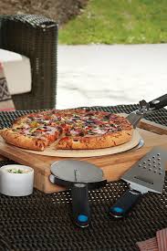 3 den grill richtig auf touren bringen. Lektion 9 Pizza Auf Dem Grill Feldherren Kuche