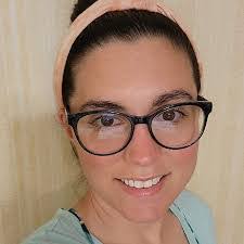 Lori Bearden's Instagram, Twitter & Facebook