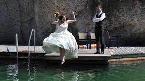 Brautkleid hochzeitskleid umstandsbrautkleid schwanger kleid creme/weiß gr. Trash The Dress Extreme Hochzeitsfotografie Ist Im Trend Nurnberg Nordbayern De