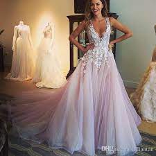 Finde dein brautkleid brautkleid trends 2020 wertvolle tipps tolle auswahl jetzt online stöbern. Grosshandel Designer Blush Brautkleider Arabisch Dubai Tull Brautkleid Weiss Spitze Applique Brautkleid Tiefem V Ausschnitt Stufenrocke Vestido De Novia Von Lilliantan 129 49 Auf De Dhgate Com Dhgate