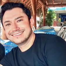 Fuera los plurinominales, los corruptos. Que se elimine el fuero, el escudo  de los corruptos.