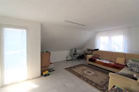Drucken sie für ihre wohnung bilder als poster mit oder ohne rahmen, matt oder glänzend laminiert ganz nach ihren vorstellungen und in wunschgröße! Schone 2 Zimmer Wohnung In Ruhiger Lage Hbv Immobilien