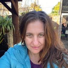 Anna Huggins's Instagram, Twitter & Facebook