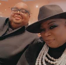 Robyn McCollum (@radiorobyn) · Instagram 照片和视频