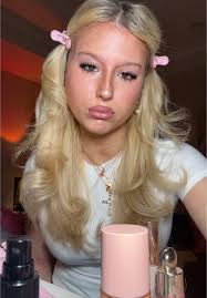 Adjusting Samara Holmes