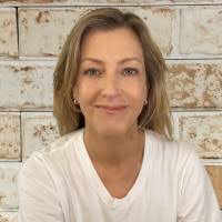 80+ "Anne Mark" profiles