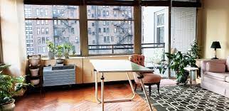 Darling Vintage Apartment In Chicago S Gold Coast Neighborhood Vintage Apartment Vintage Apartment Decor Apartment Decor
