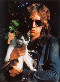 Pin By This Way Come On Cats With Their Humans Celebrities With Cats Roger Taylor Queen Cats