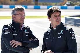 He's the mercedes f1 team principal, ceo, investor, family man and all round unit. Toto Wolff Hamilton Hilft Mercedes Das Alte F1 Image Zu Entfernen