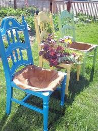 Here Are Types Of Garden Chairs You Could Select For The Amazing Rustic Decoration Of Your Courtyard Chair Planter Garden Chairs Garden Projects