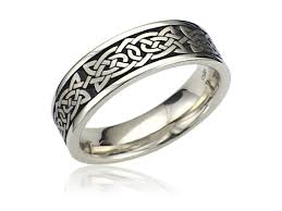 Pin By Yemɩլyeye On Claddagh Celtic Wedding Rings Mens Celtic Wedding Bands Mens Wedding Rings