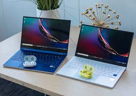 Samsung is launching the galaxy book ion and the galaxy book flex, which are boasting samsung's famous qled displays. Hands On With Samsung Galaxy Book Flex And Galaxy Book Ion