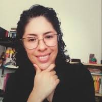 Leslie Tello's Instagram, Twitter & Facebook