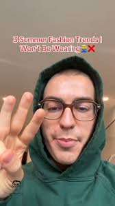 Summer fashion trends I’m not participating in but also you can do whatever  you want👍