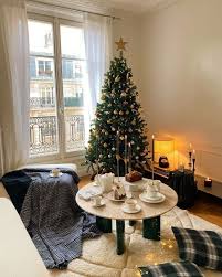 Pinterest decorating house for christmas. Êš Éž On Twitter In 2021 Christmas Decorations For The Home Christmas Apartment Christmas Deco