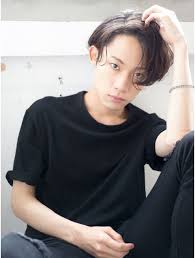 ソーコ soco soco 七三アップバング 前下がりメンズナチュラルミディアム 前下がり メンズ メンズヘアカット スパイラルパーマ メンズ