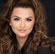 Amber Nelon Kistler auditioned for American Idol when Jennifer Lopez was a  judge. The panel was impressed, particularly J-Lo. After the audition,  Jennifer Lopez took Amber aside and said, "Listen, I know