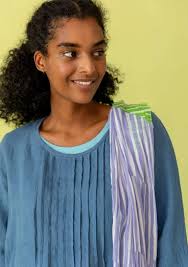 Hazel” shawl in organic cotton gudrunsjoden.com