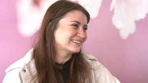 Zwischen Tüll und Tränen: Jetzt muss Braut Sarah wohl an das Ersparte ran