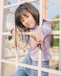 被誉为天使亲吻过的仙女❤️️】泰国6岁小妹妹网络大爆红✨ 神仙外表让人目不转睛~