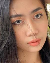 We should pick the hottest, most confident, bad btch version of ourselves