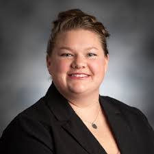 Lora Hanson's Instagram, Twitter & Facebook