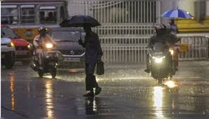 ৭০-৮০ কিমি বেগে ভয়ংকর কালবৈশাখী ধেয়ে আসছে: প্রচণ্ড বজ্রবিদ্যুত্‍-সহ শিলাবৃষ্টির রক্তচক্ষুতে জারি লাল সতর্কতা