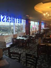 Wetherspoons chief tim martin was one of the few businessmen who did not forecast famine, pestilence and plagues of locusts on scotland should it. Wetherspoon Pubs Sind Preiswert Und Gut The Central Bar London Reisebewertungen Tripadvisor