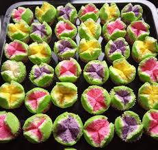 Kuih lompang (rm10.00 sebekas = 25 biji). Cara Untuk Membuat Apam Mekar Berwarna Warni Menu Lengkap Minum Petang Anda My Resepi