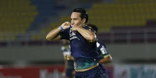 (9) giancarlo rodrigues (24) rizky eka pratama (23) bayu gatra (10) ezra walian (7) irsyad maulana (99) saldi (11) osas saha. Wonderful Ezra Walian Bola Net