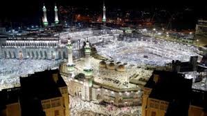 Bangunan masjid yang indah inipun sering didatangi masjid yang berada di makkah, arab saudi ini masih menjadi masjid paling indah di dunia. 4 Masjid Tercantik Di Dunia Pasti Kamu Terpana
